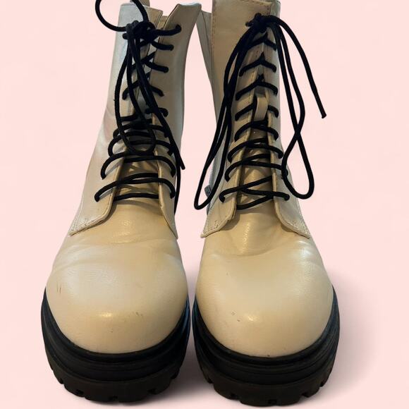 White and black Docs style leather combat boots size 8 - Picture 7 of 7